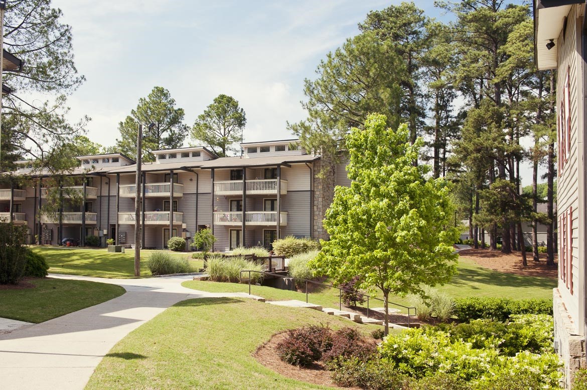 Walton On The Chattahoochee Apartments, 2281 Akers Mill Rd., Atlanta